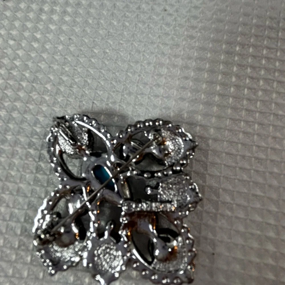 Vintage, western jewelry, Sarah Coventry imperial Catherine pendant - Picture 6 of 6